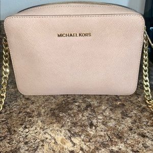 Michael Kors Jet Set Crossbody bag (Used)